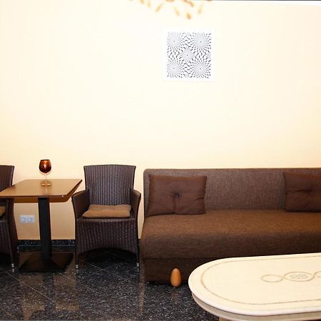 Club 218 Wellness Luxus Apartman Шиофок Экстерьер фото