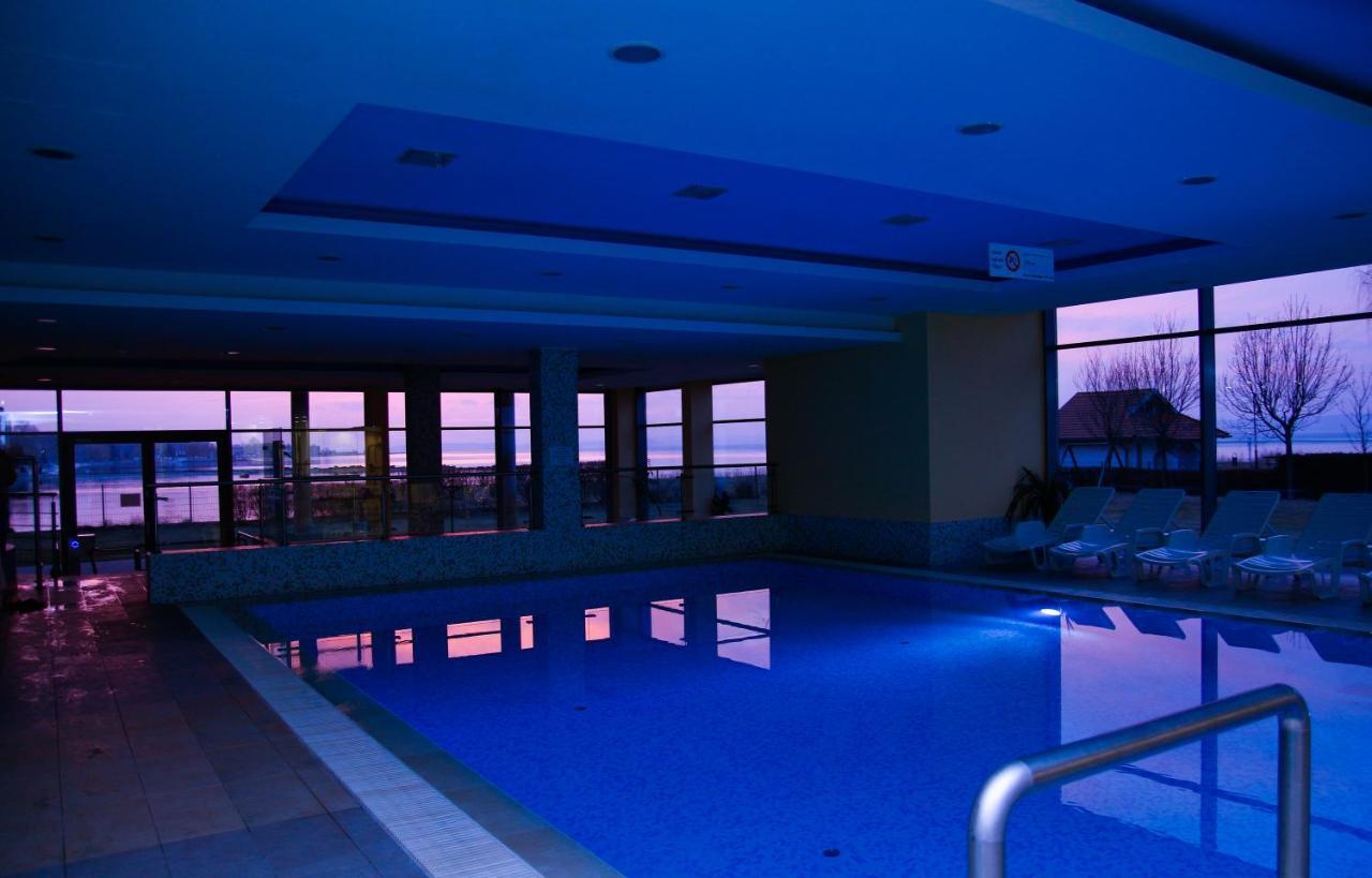 Club 218 Wellness Luxus Apartman Шиофок Экстерьер фото