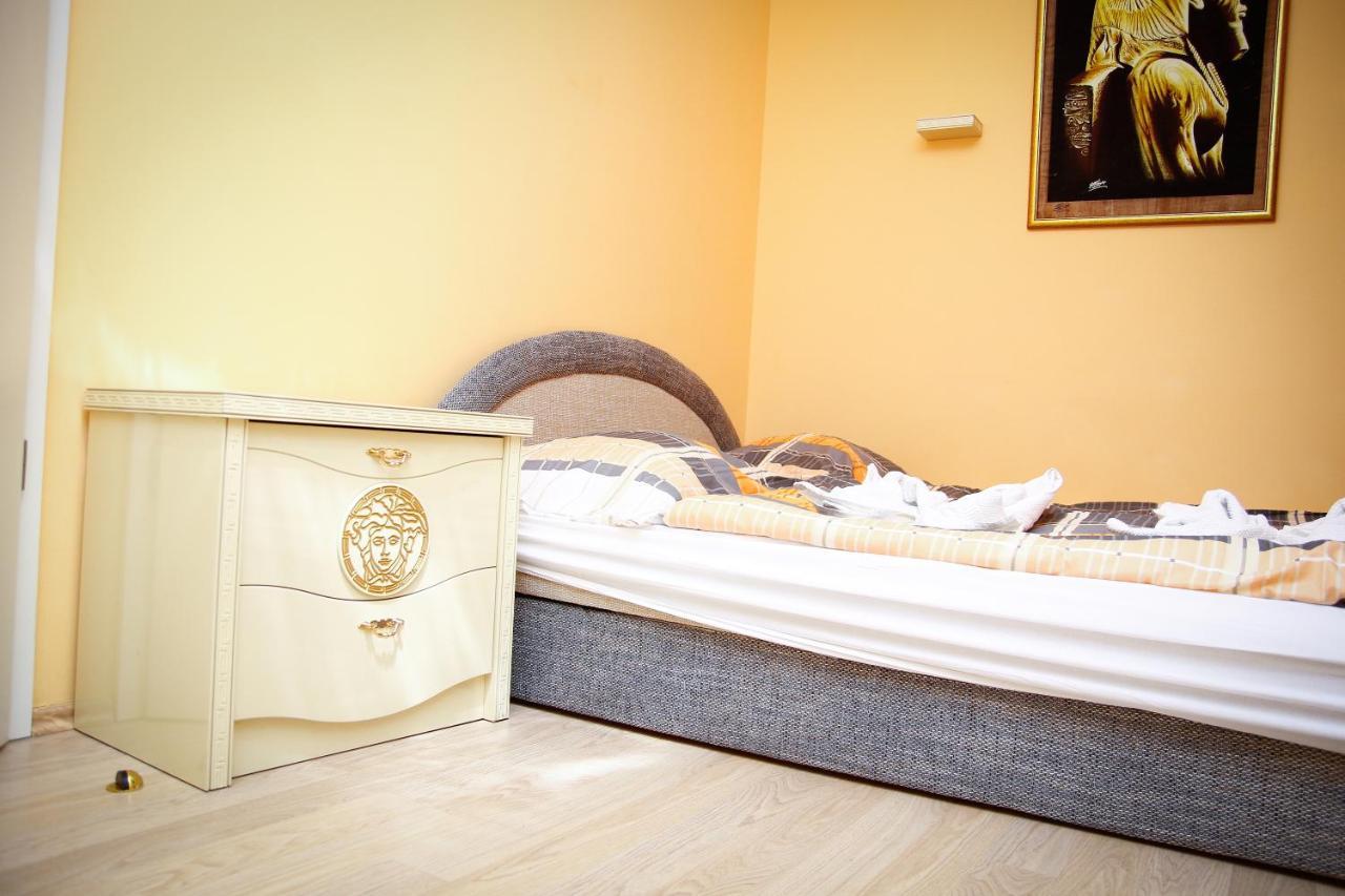 Club 218 Wellness Luxus Apartman Шиофок Экстерьер фото